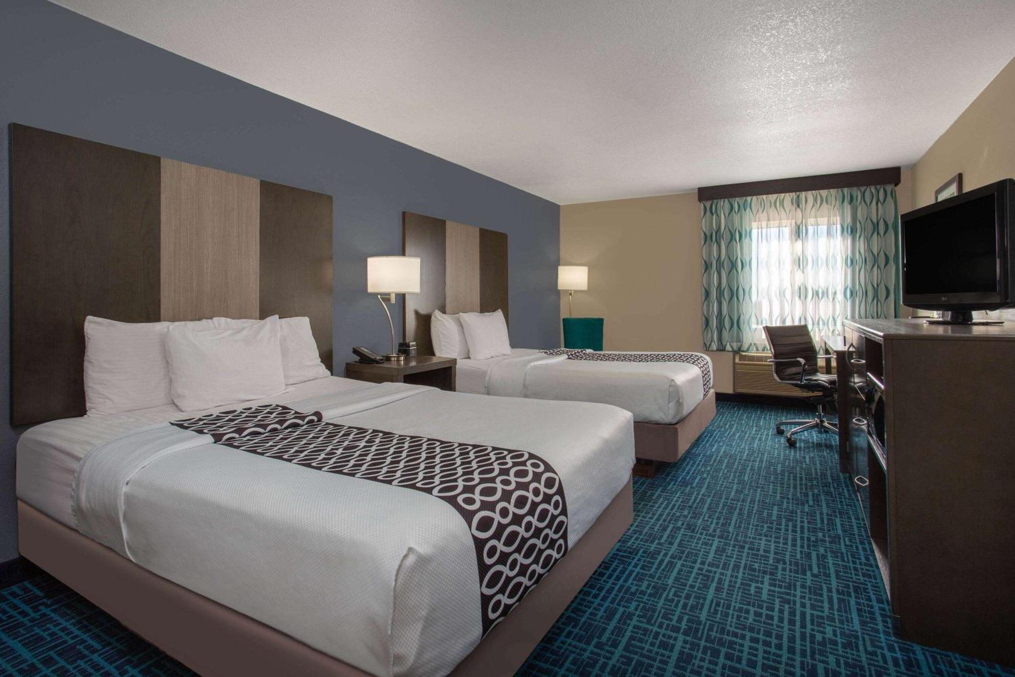 La Quinta Inn & Suites By Wyndham Peru Starved Rock St Park Buitenkant foto