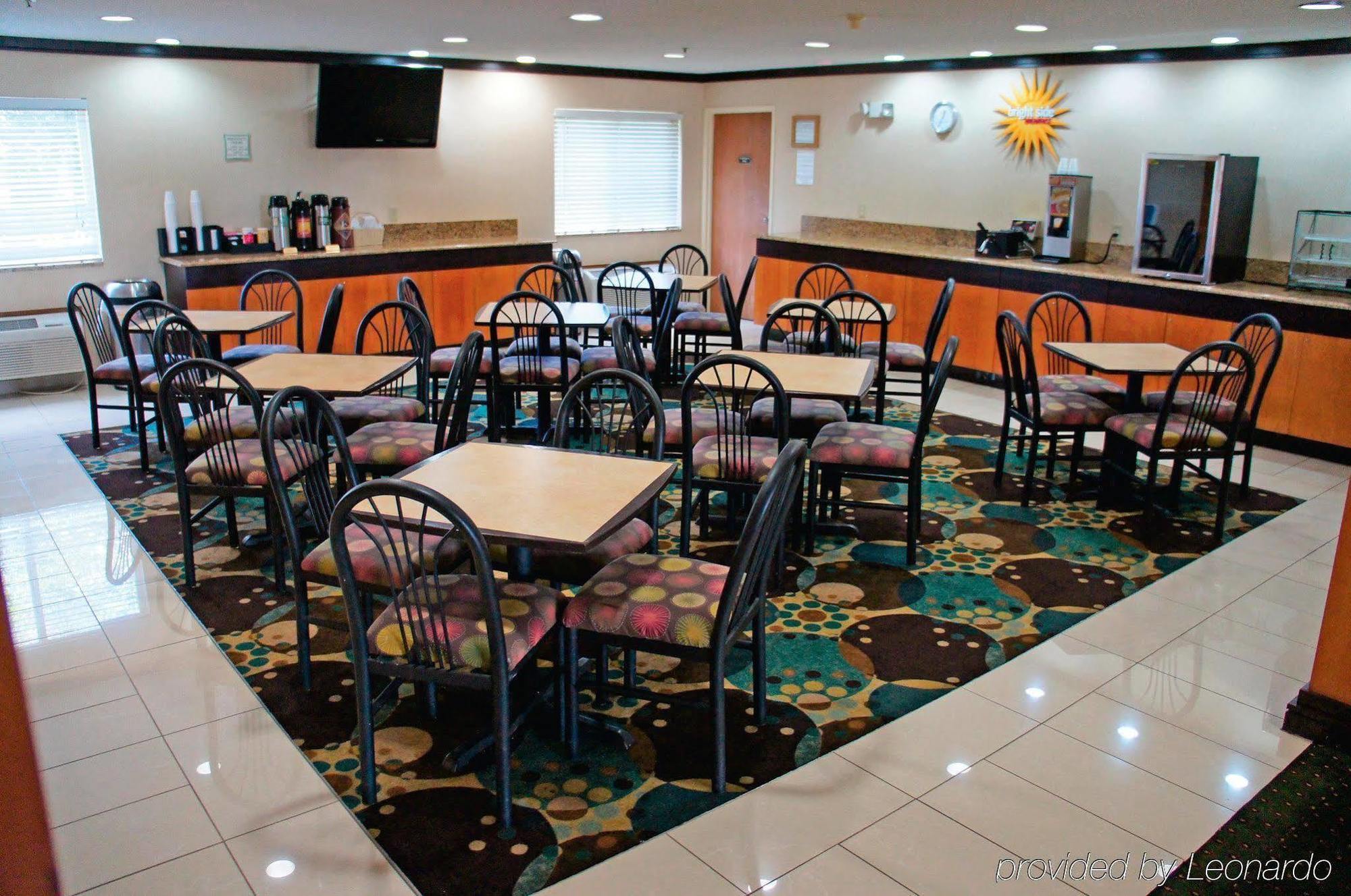 La Quinta Inn & Suites By Wyndham Peru Starved Rock St Park Buitenkant foto