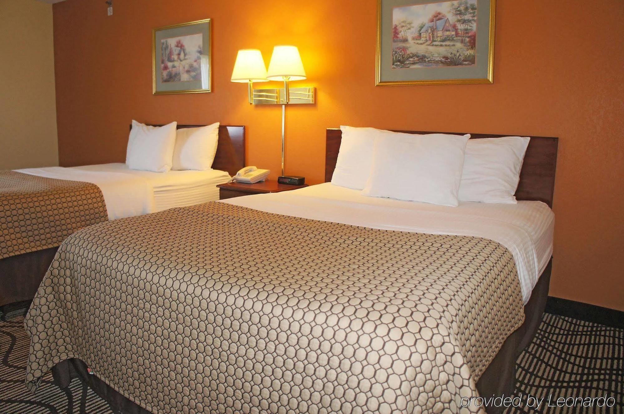 La Quinta Inn & Suites By Wyndham Peru Starved Rock St Park Buitenkant foto