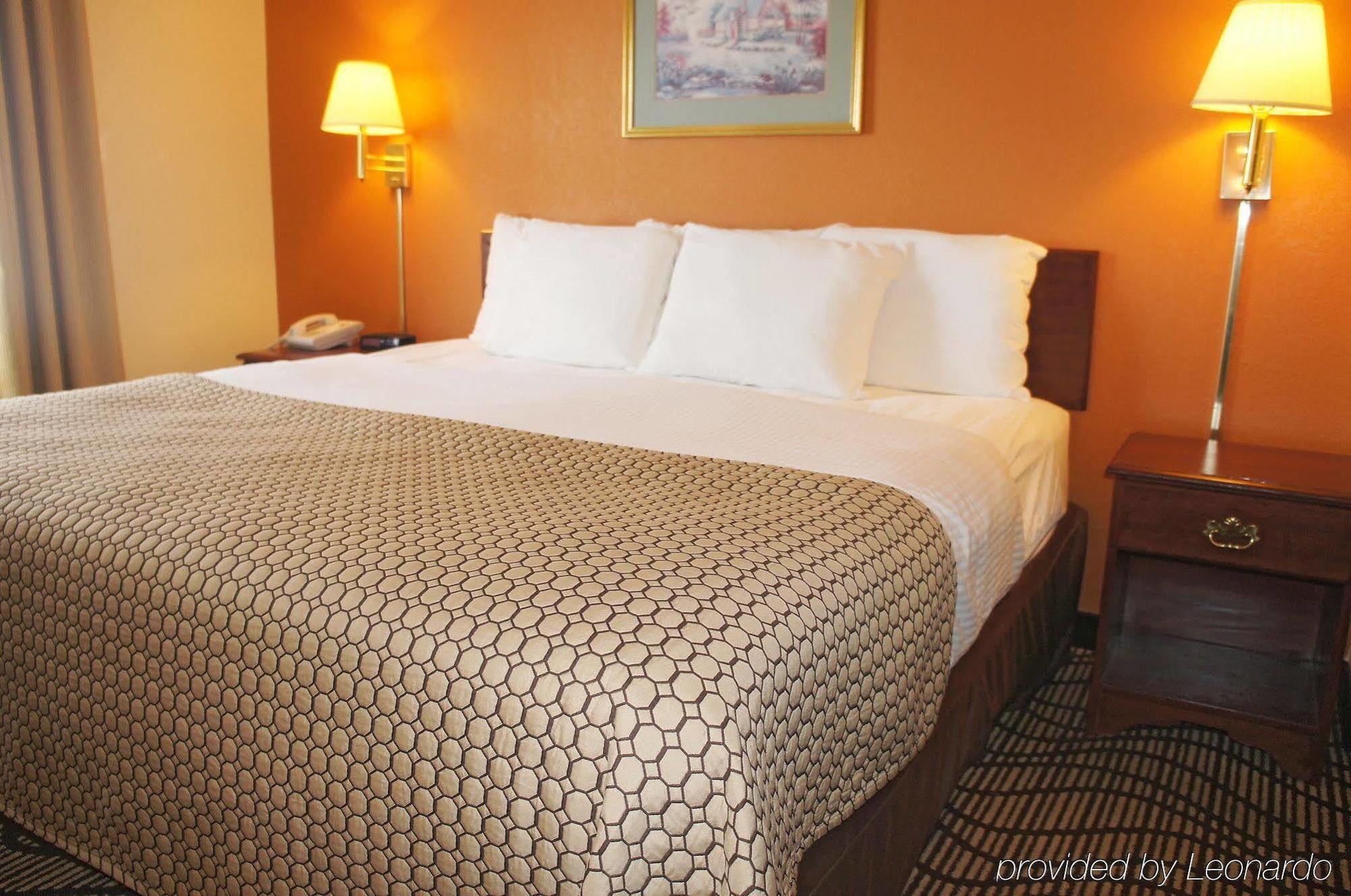 La Quinta Inn & Suites By Wyndham Peru Starved Rock St Park Buitenkant foto