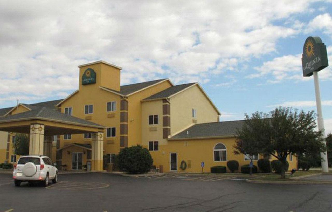 La Quinta Inn & Suites By Wyndham Peru Starved Rock St Park Buitenkant foto